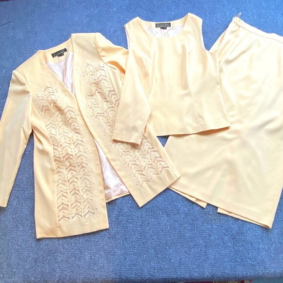 Donna‎ Vinci Couture 3 pc Suit Set Womens 12 Yellow Jacket Top Skirt Formal - Picture 1 of 16